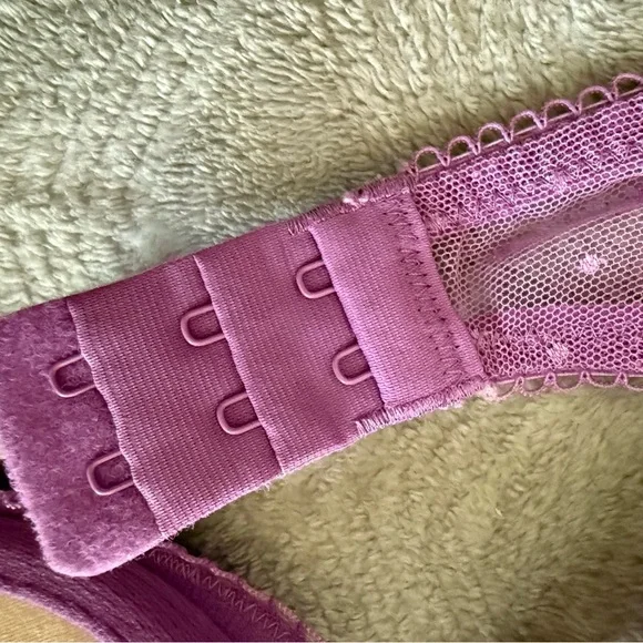 Victoria's Secret purple Heart Lace Bra with red bows and heart adjustable strap - Picture 6 of 7